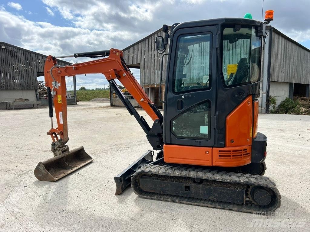 Hitachi ZX 26 U-6 Minigravemaskiner