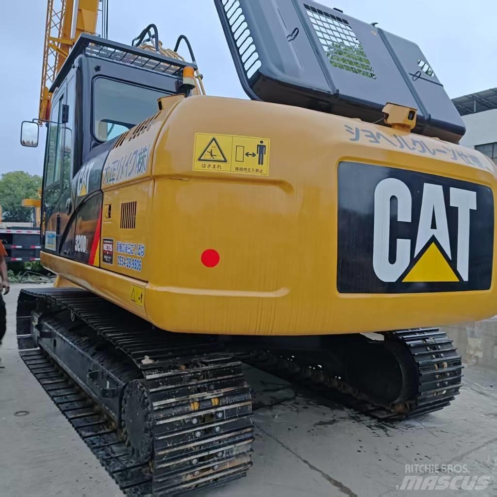 CAT 320 Gravemaskiner på larvebånd