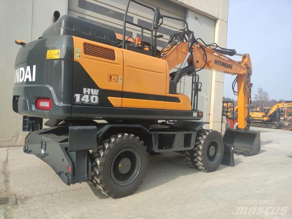 Hyundai HW140 Gravemaskiner på hjul