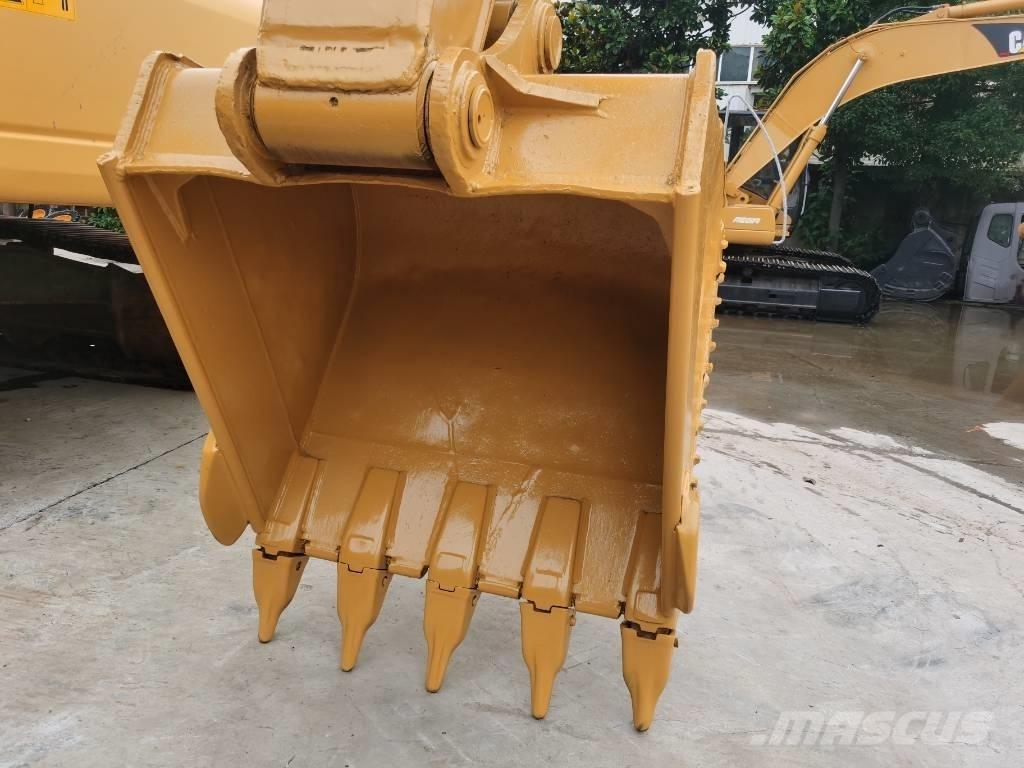 CAT 330 D Gravemaskiner på larvebånd