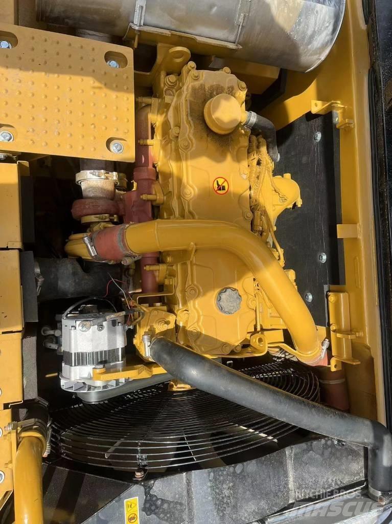 CAT 325d Gravemaskiner på larvebånd