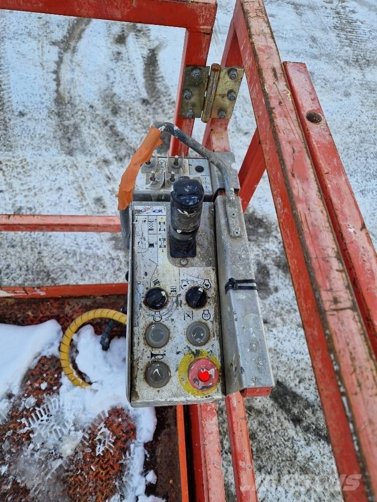 SkyJack SJ 6832 RT Saxlifte