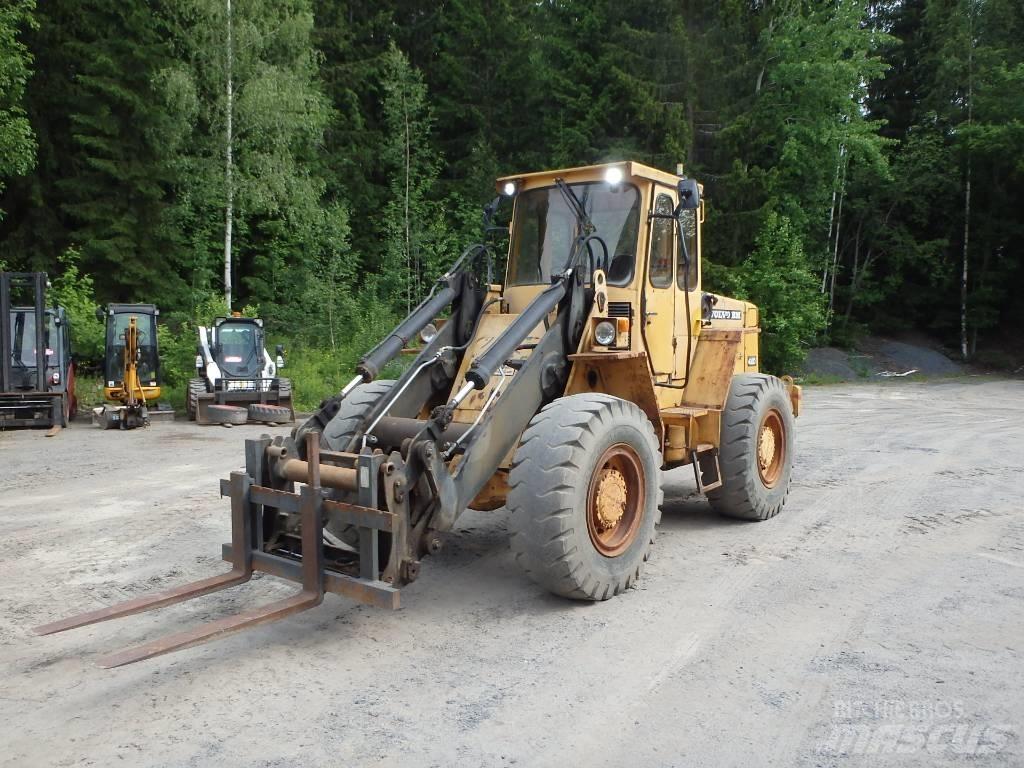 Volvo BM 4300 4x4 Læssemaskiner på hjul