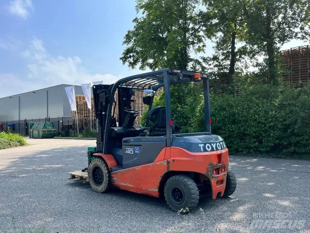 Toyota 8FBMT40 El gaffeltrucks