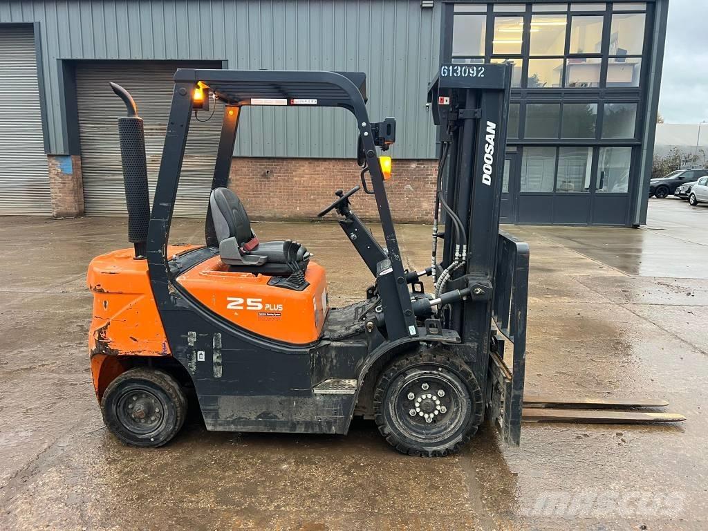 Doosan D 25 GP Diesel gaffeltrucks