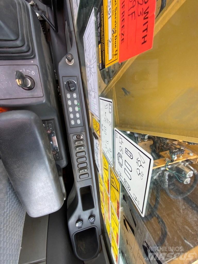 CAT 311F Gravemaskiner på larvebånd