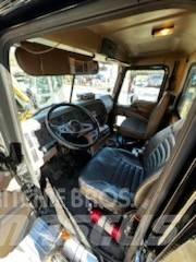 Mack CV 713 Lastbiler med tip