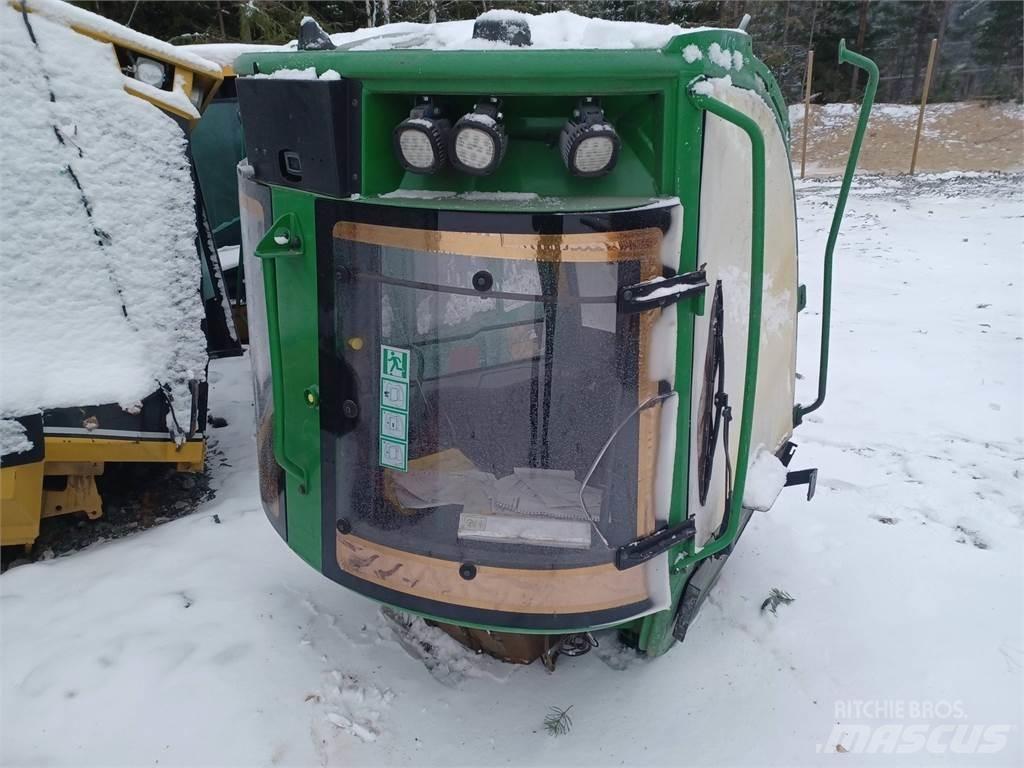 John Deere 1210e Kabiner og interiør
