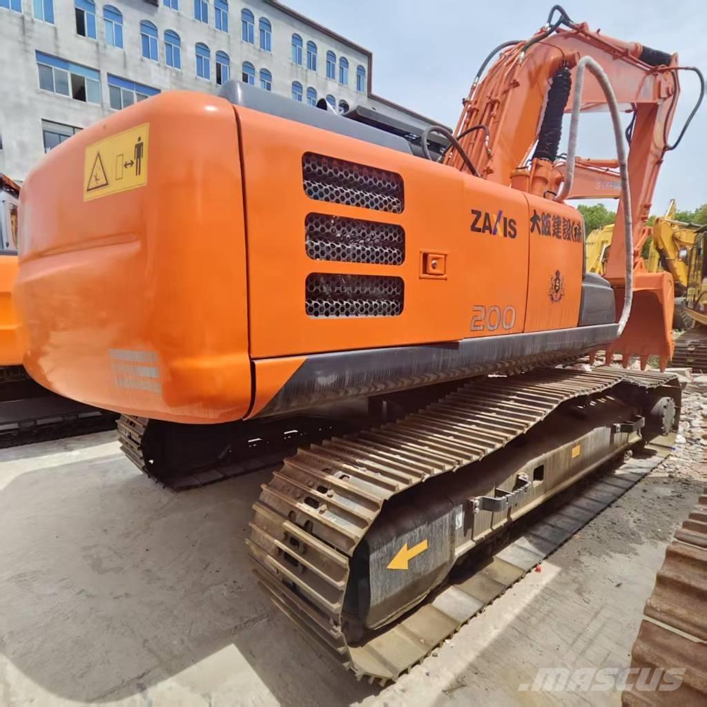 Hitachi ZX 200 Gravemaskiner på larvebånd