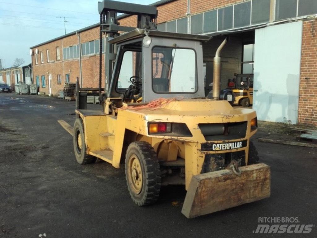 CAT DP90 Diesel gaffeltrucks