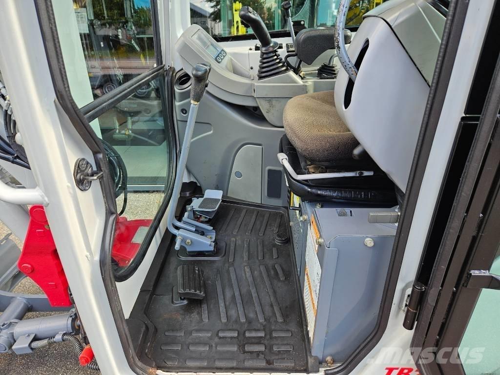 Takeuchi TB 225 Minigravemaskiner