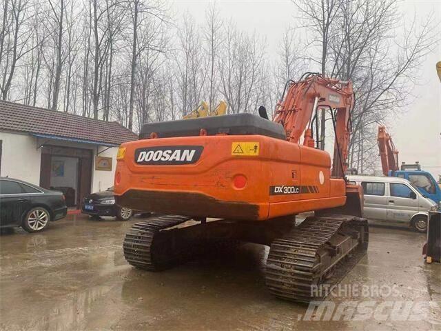 Doosan DX300LC Gravemaskiner på larvebånd