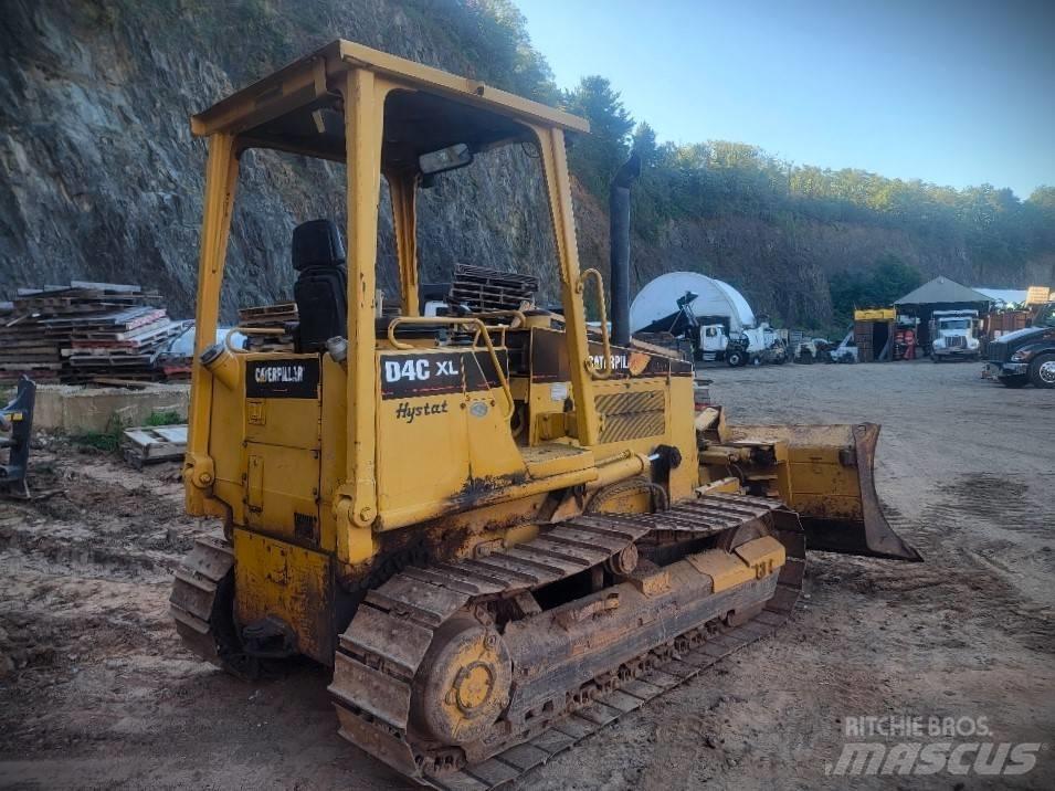 CAT D 4 C XL HST Bulldozer på larvebånd