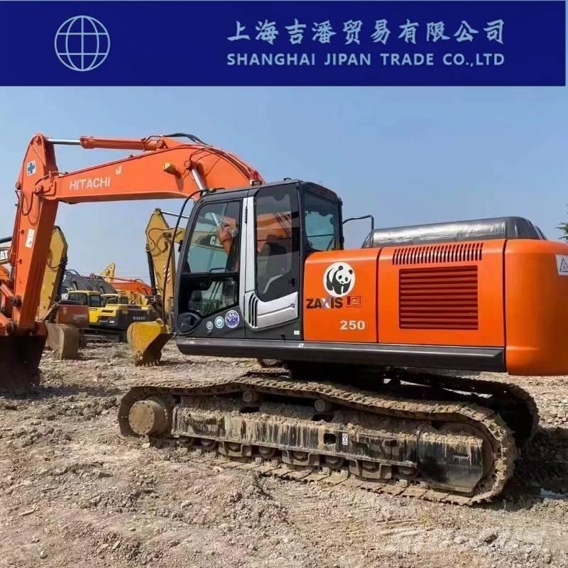 Hitachi ZX 250 Gravemaskiner på larvebånd