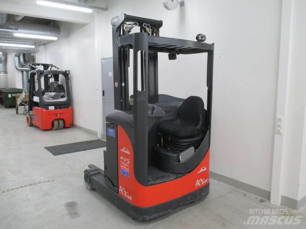 Linde R 12 Reachtruck