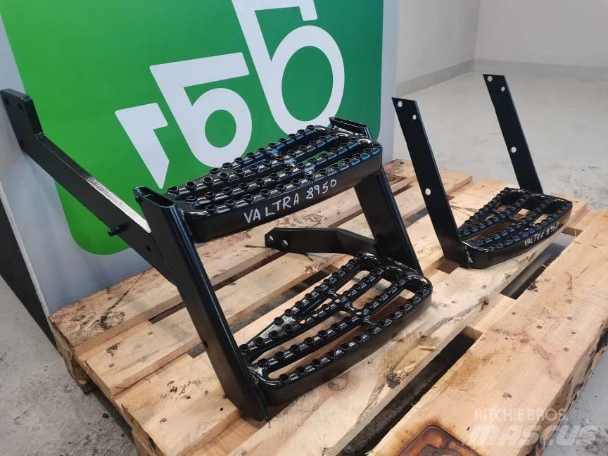Valtra 8950  stairs Kabiner og interiør