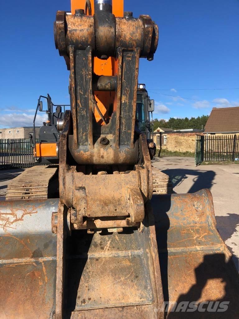 Doosan DX 300 LC Gravemaskiner på larvebånd