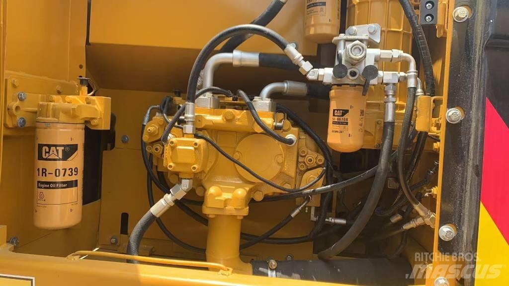 CAT 323D Gravemaskiner på larvebånd