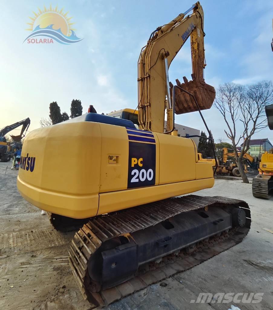 Komatsu PC 200-7 Gravemaskiner på larvebånd