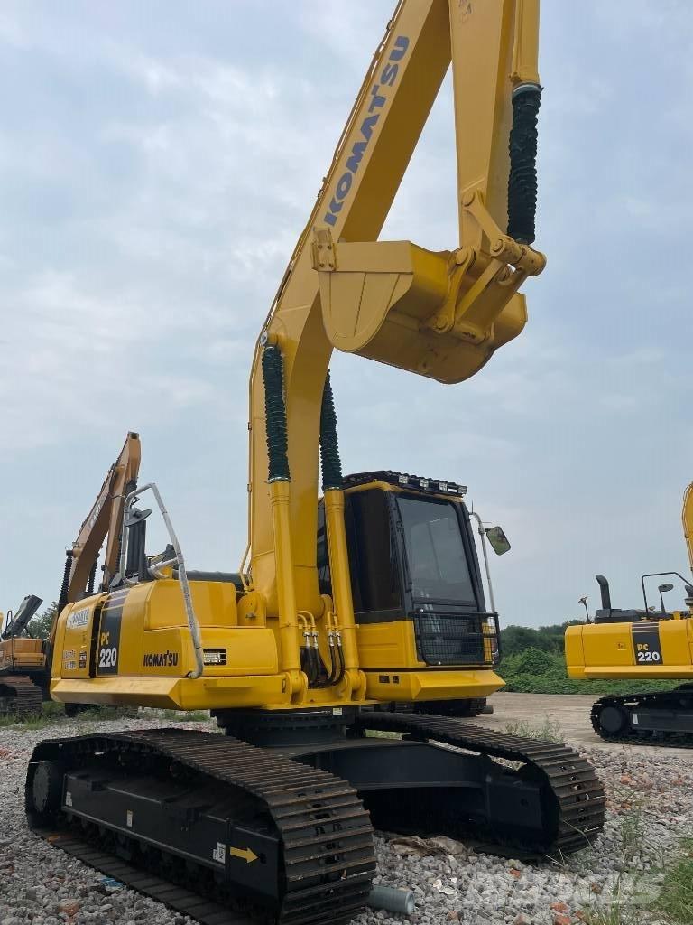 Komatsu PC 220 Gravemaskiner på larvebånd