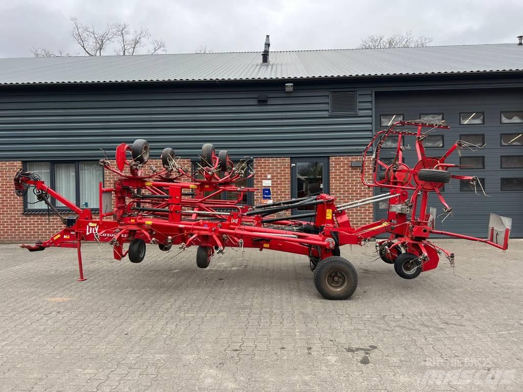 Lely Lotus 1325 River og høvendere