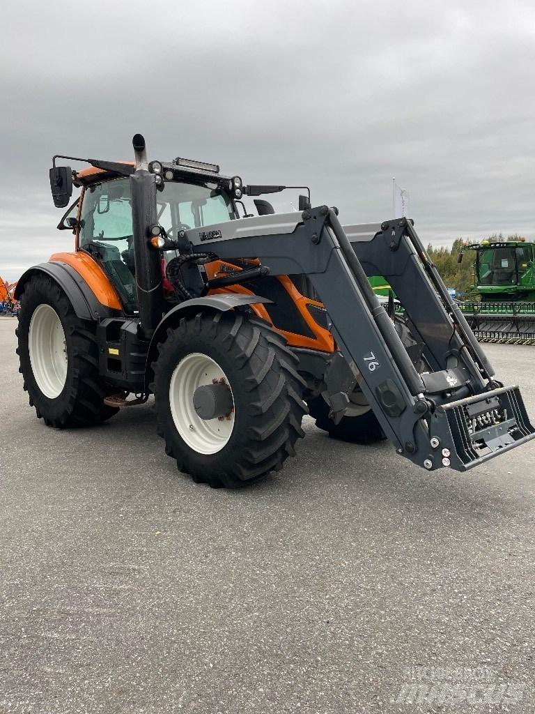 Valtra T174 Traktorer
