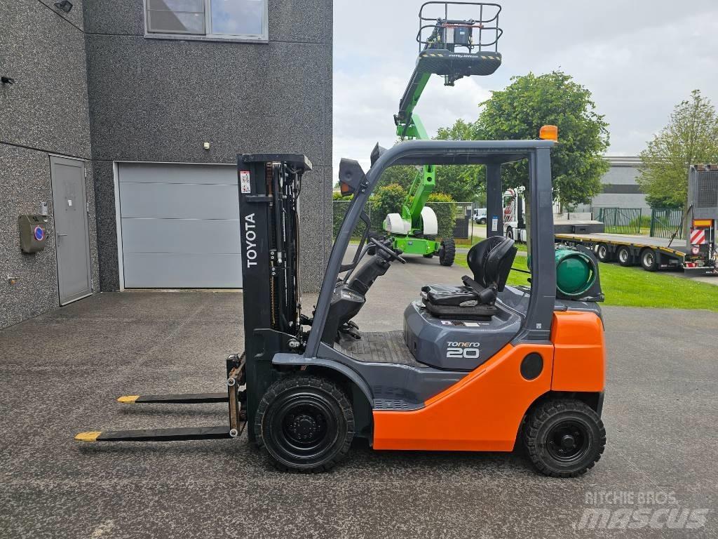 Toyota 02-8 FG F 20 LPG gaffeltrucks