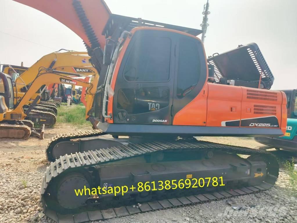 Doosan DX 225 Gravemaskiner på larvebånd
