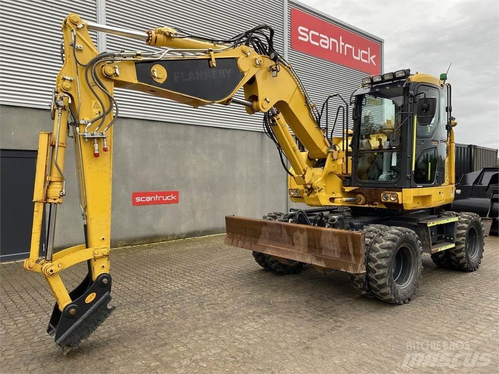 Komatsu PW118MR-11 Gravemaskiner på hjul