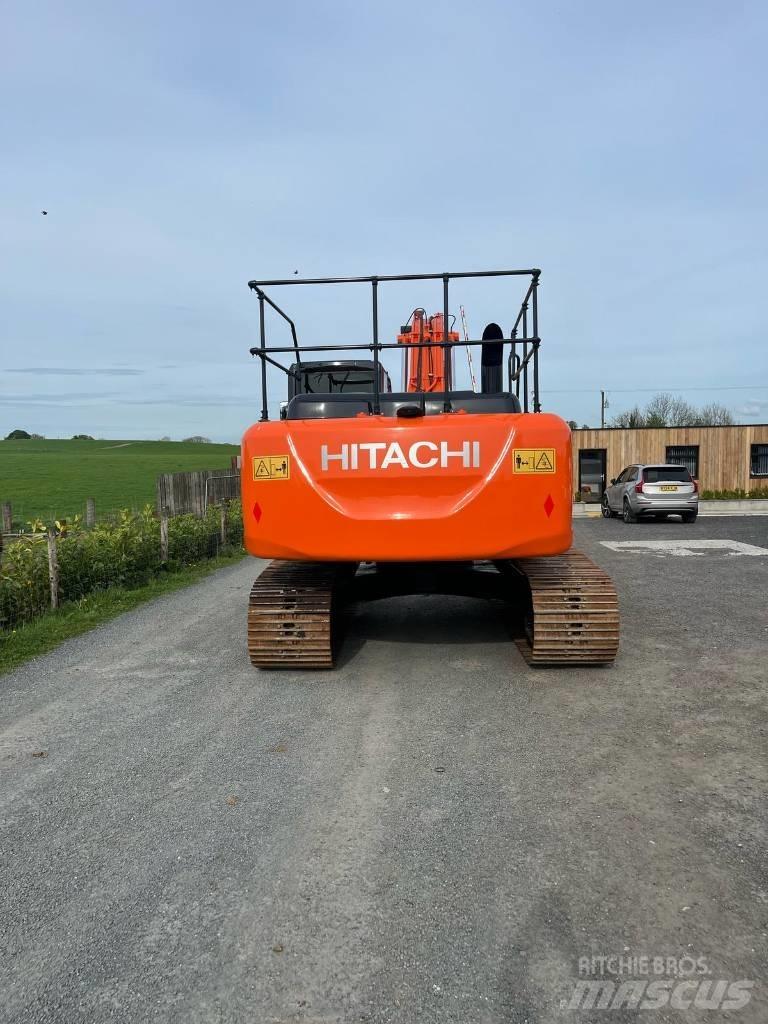 Hitachi Zaxis 210 LC Gravemaskiner med lang gravebom