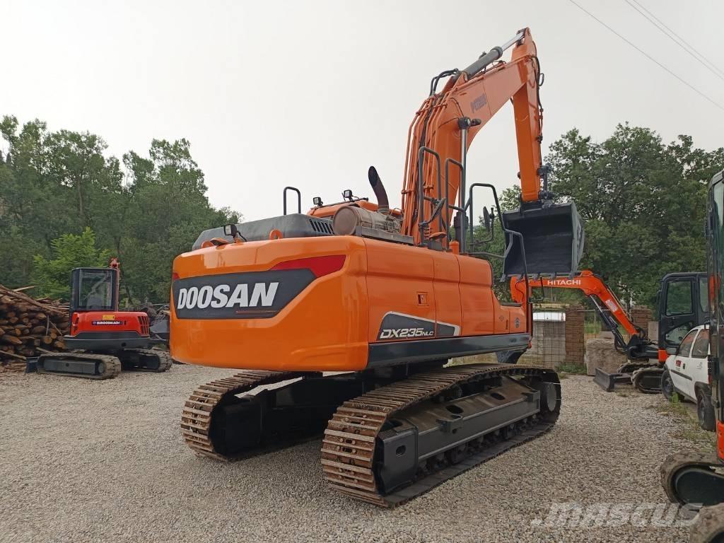 Doosan DX 235 NLC-5 Gravemaskiner på larvebånd