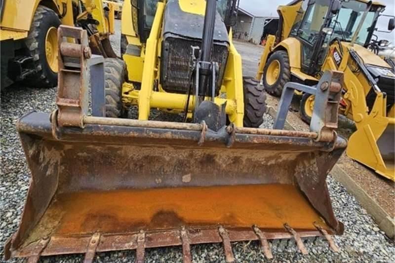 CAT 422E TLB Rendegravere