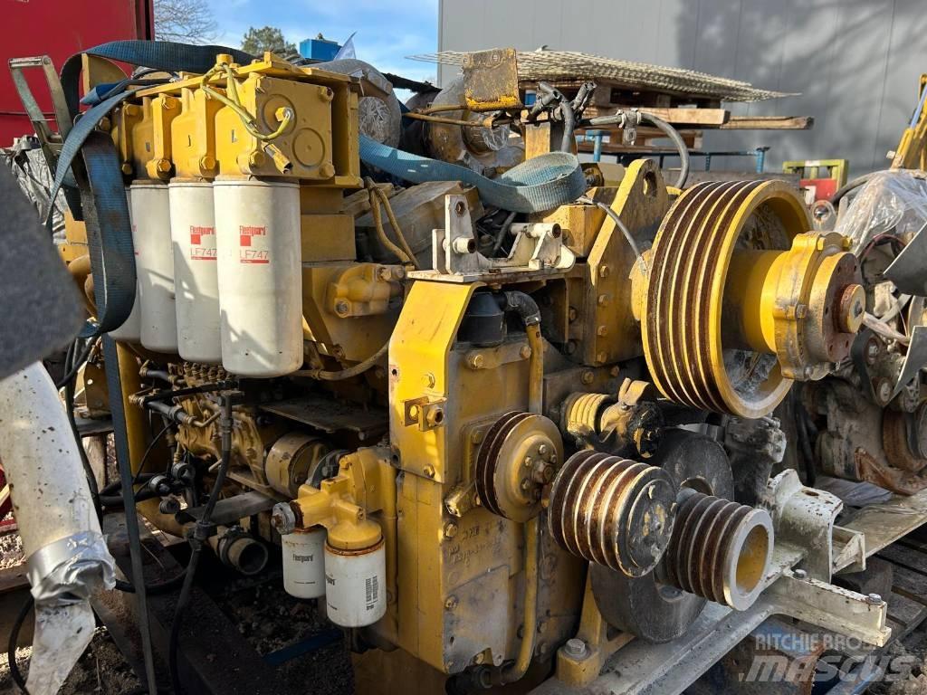 Komatsu SA12V140 Motorer