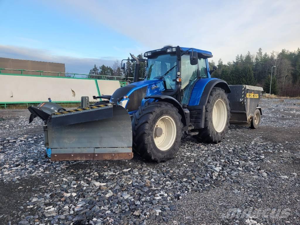 Valtra N 123 Traktorer