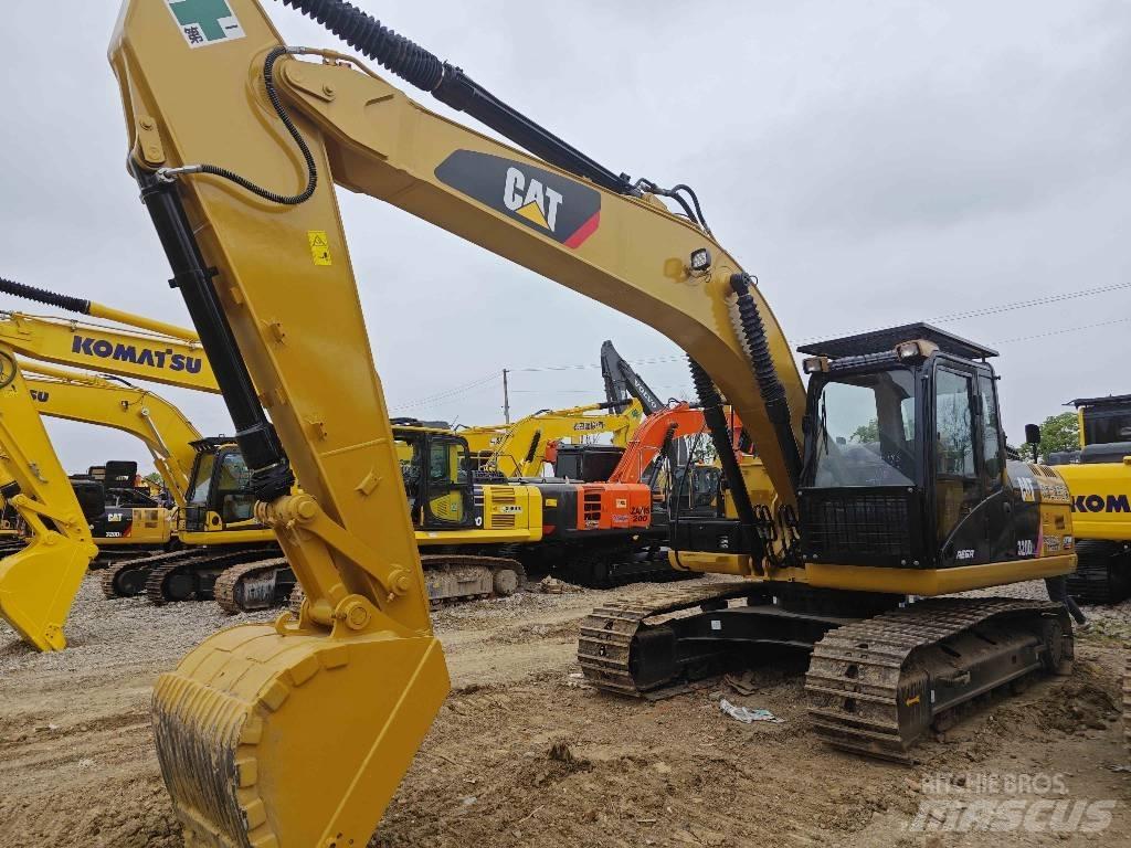 CAT CAT320d Midi-gravemaskiner 7t - 12t