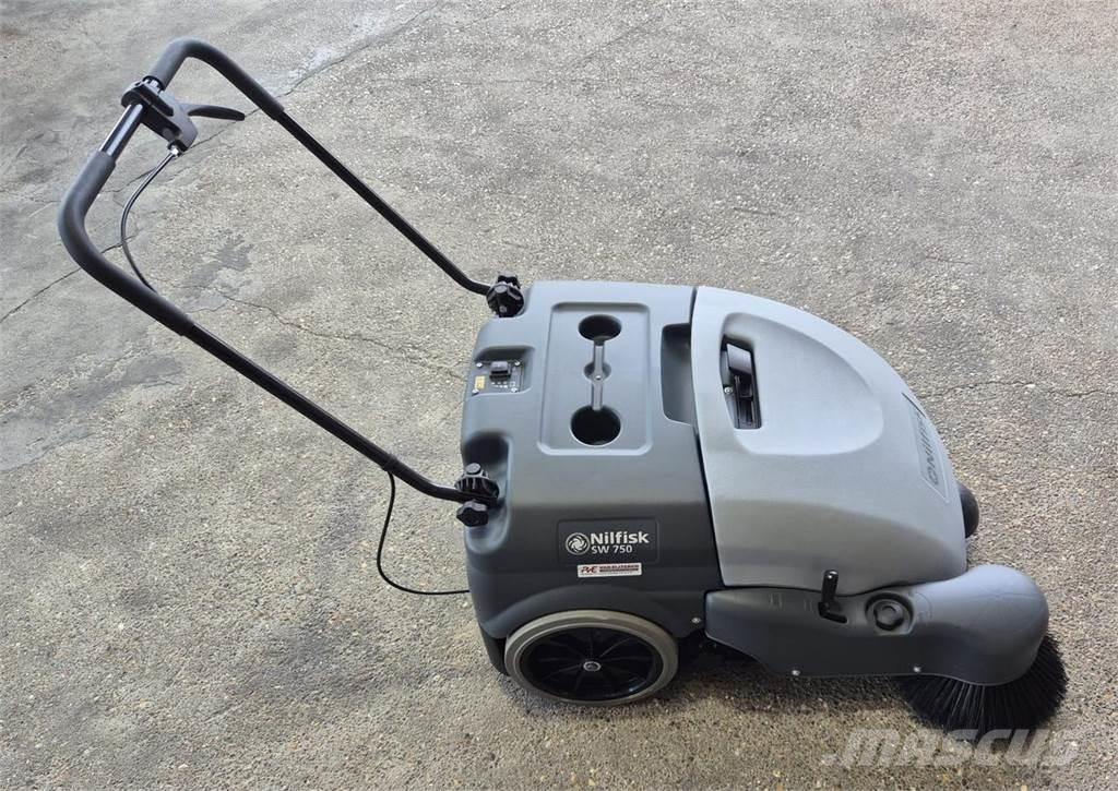 Nilfisk SW 750 Fejemaskiner