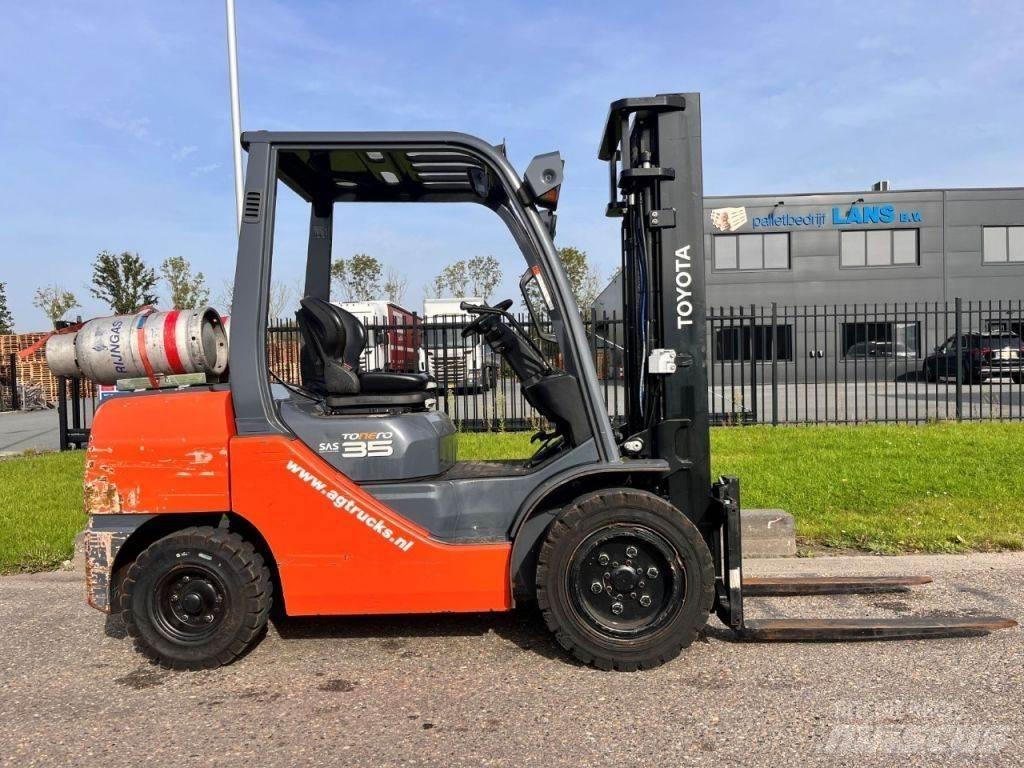 Toyota 02-8FGJF35 LPG gaffeltrucks