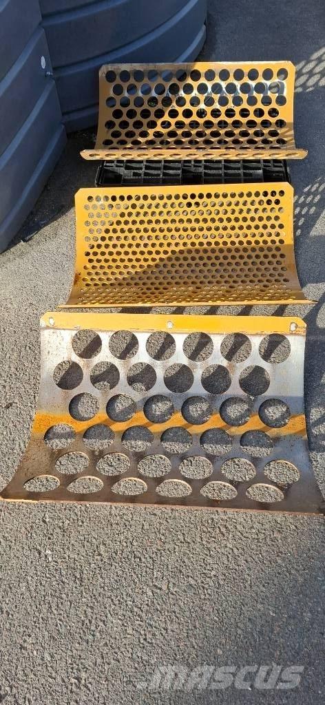 Haybuster H-835 Balleskærere og -stablere