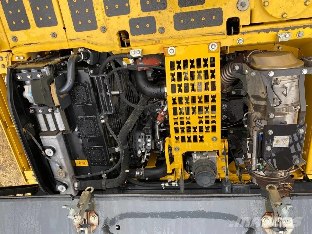 Komatsu PC 240 LC Gravemaskiner med lang gravebom