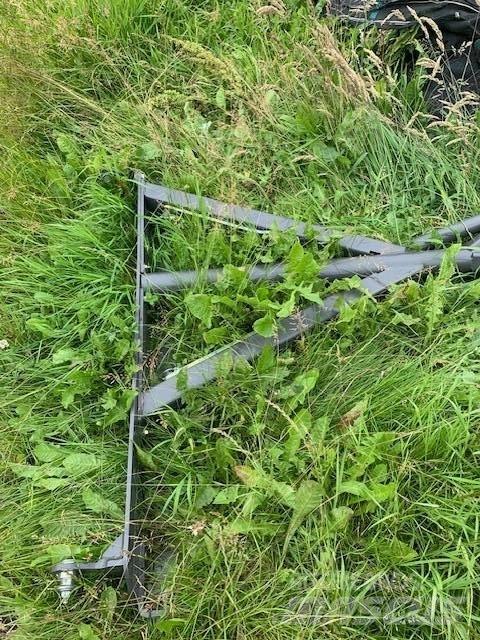 CLAAS BALE TWISTER Rundballe-pressere