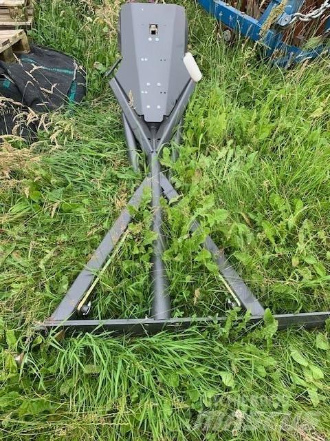 CLAAS BALE TWISTER Rundballe-pressere