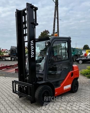 Toyota 02-8 FG F 25 LPG gaffeltrucks