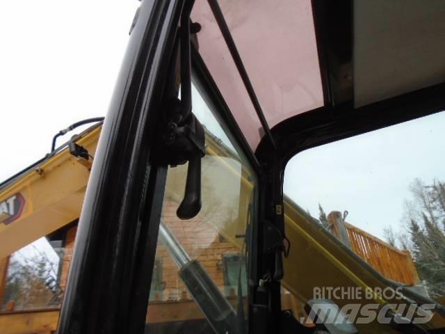 CAT 307 E2 Gravemaskiner på larvebånd