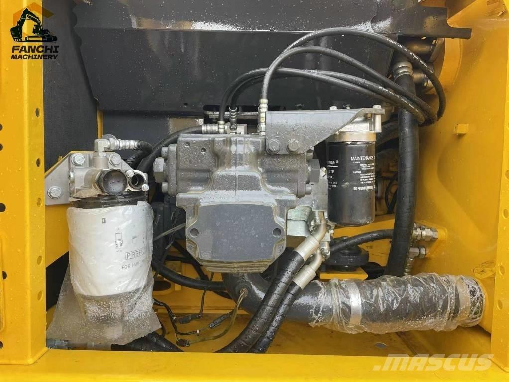 Komatsu PC240 Gravemaskiner på larvebånd