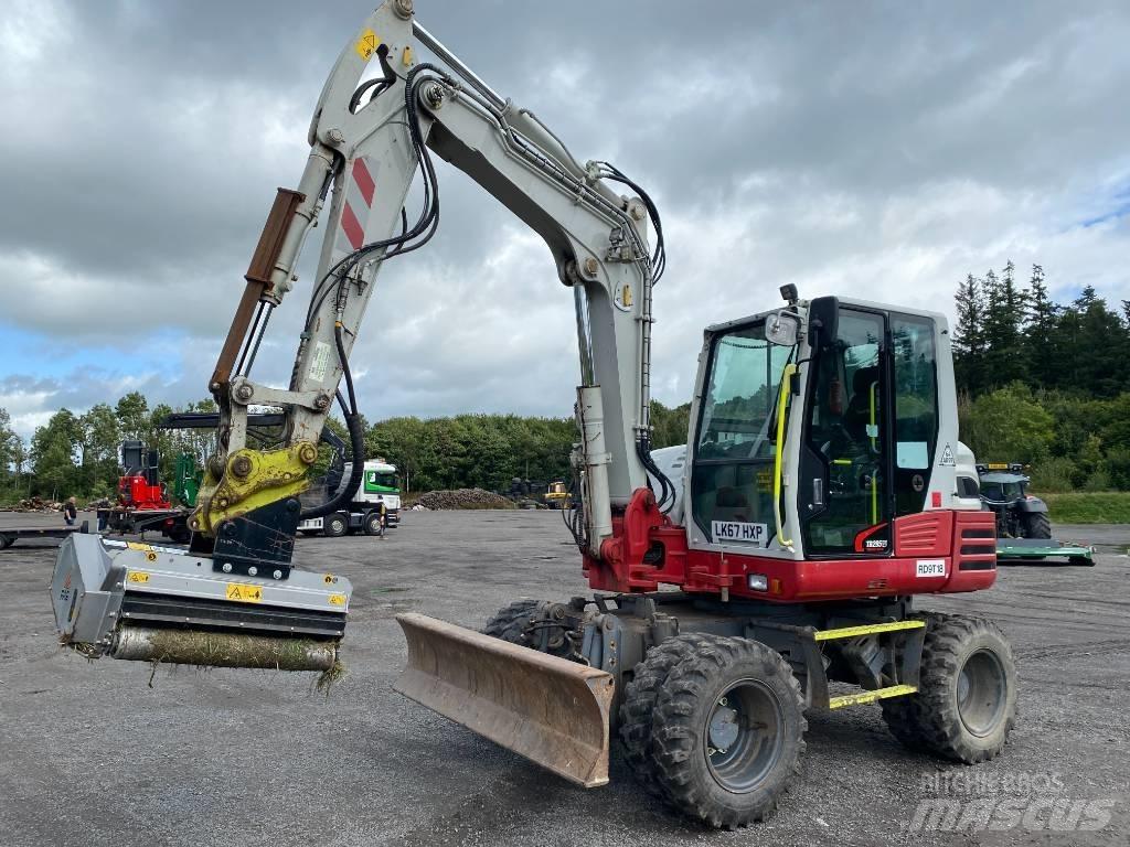 Takeuchi TB 295 W Gravemaskiner på hjul