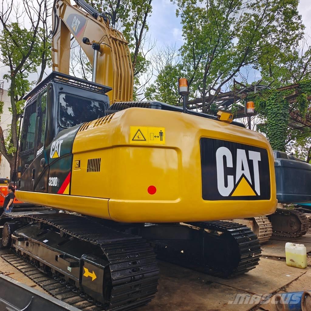 CAT 320D2 Gravemaskiner på larvebånd
