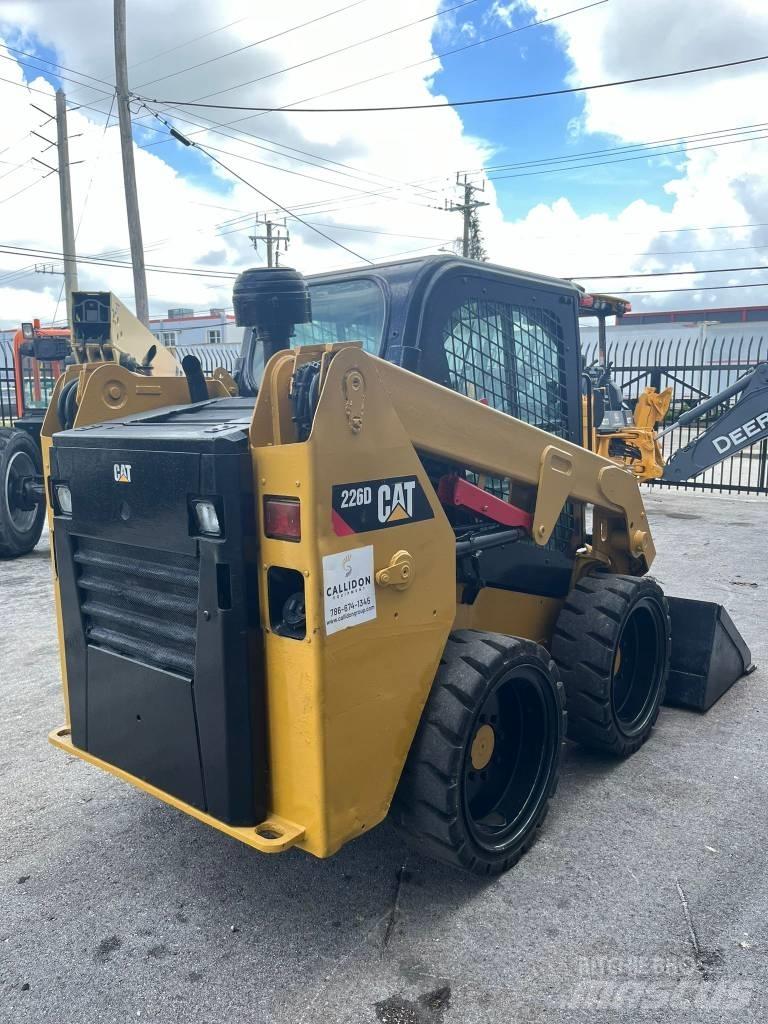 CAT 226 D Minilæsser - skridstyret