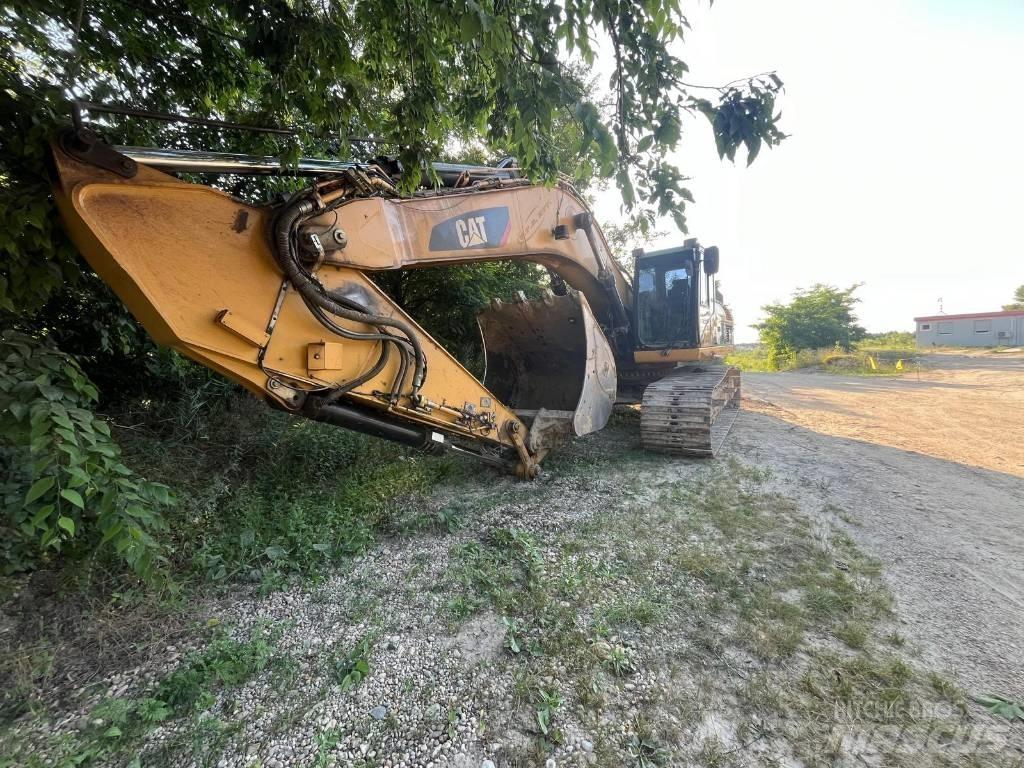 CAT 330 D Gravemaskiner på larvebånd