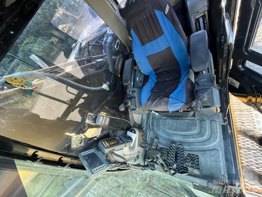 CAT 330 D Gravemaskiner på larvebånd
