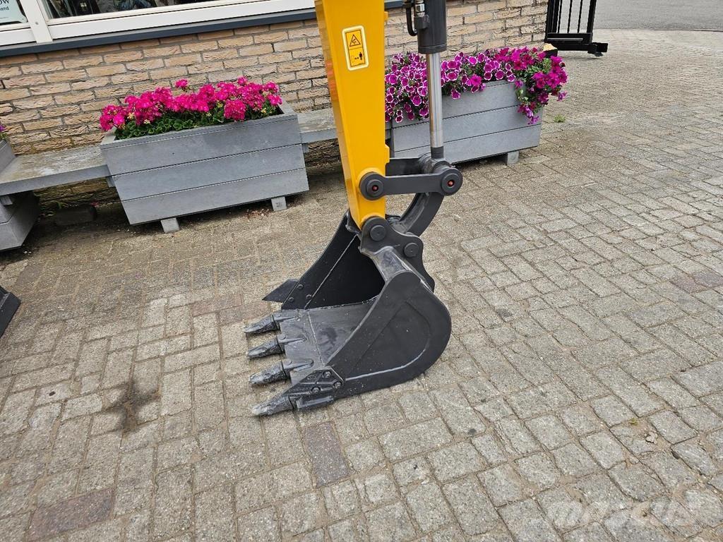 XCMG XE27U Minigravemaskiner